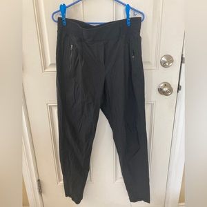 Lululemon Run with Rover Pant Size 8